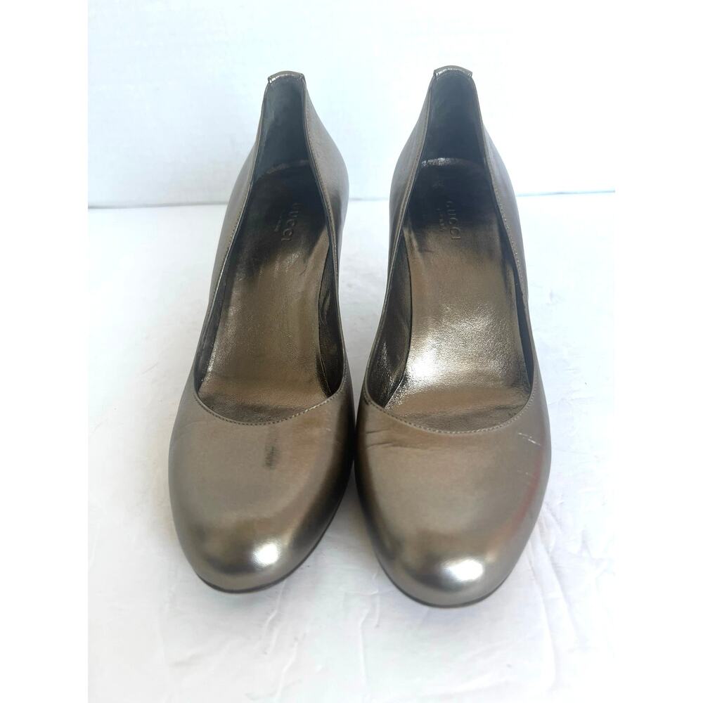 GUCCI Leather Champagne Gold Round Toe Black Low Heel Pump Shoes Size 8 Narrow - Picture 1 of 12